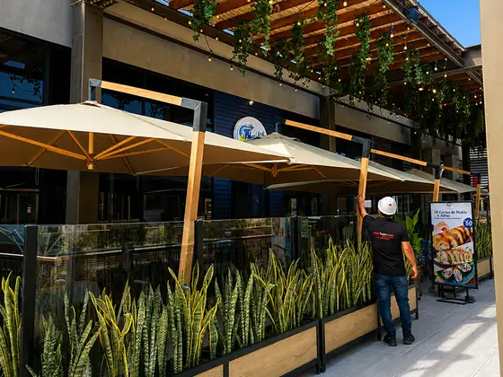 Sombrilla para exteriores fabricada por Toldo Ideas — Toldo Ideas